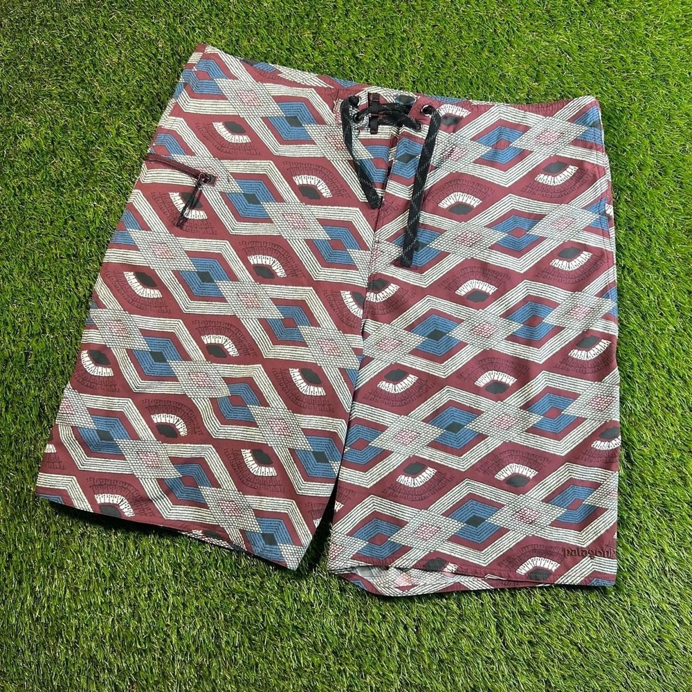 Patagonia Wavefarer Board Shorts Geometric Tribal Print Mens 34 Surf Swim Beach